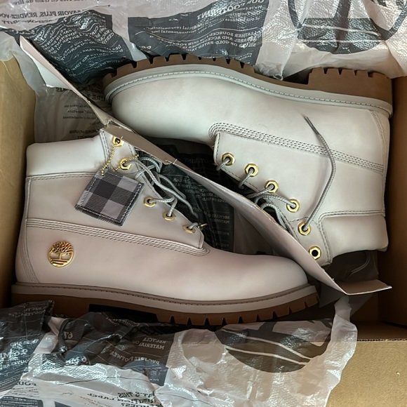 ♡BRAND NEW IN BOX Timberland™ Light Grey Genuine Nubuck Leather Boots♡ Size 5.5♡ - Picture 6 of 13
